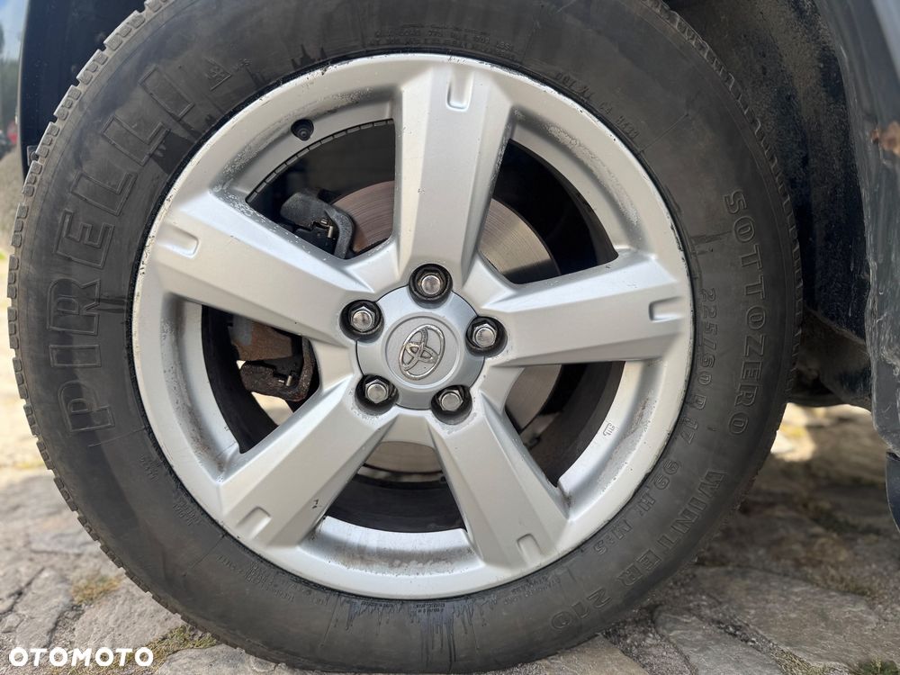 Toyota RAV4 - 10