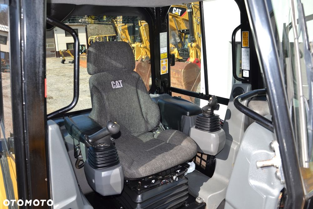 Caterpillar D6K LGP - 24
