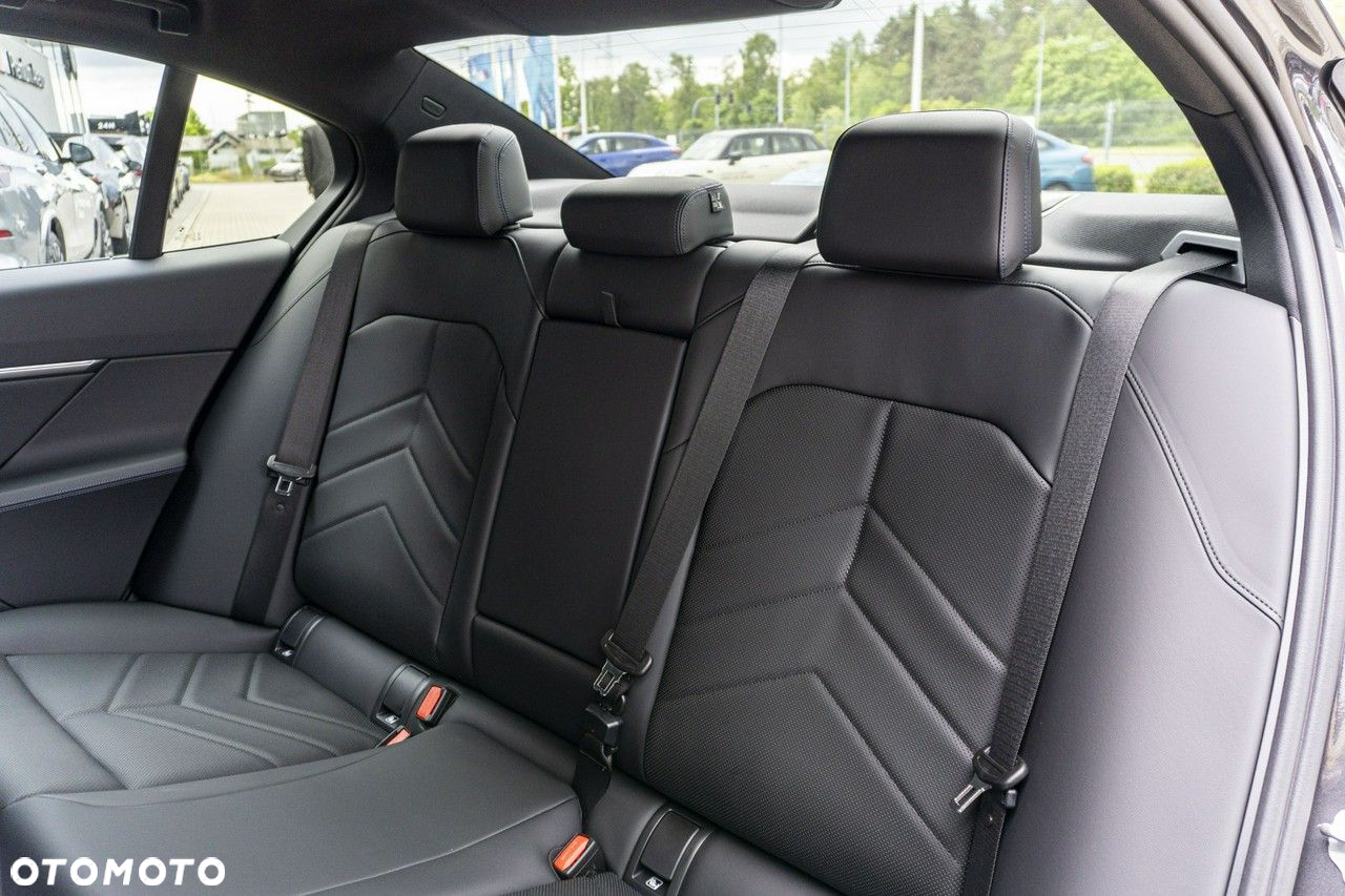 BMW Seria 5 - 23