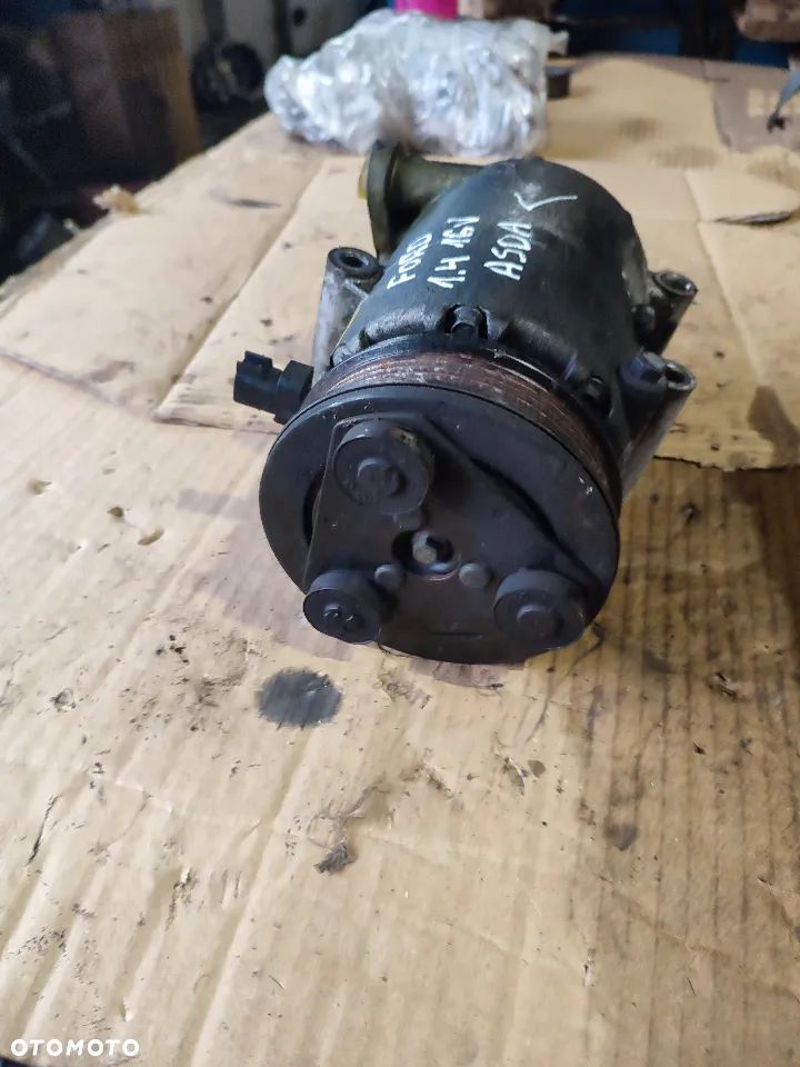 Kompresor klimatyzacji Ford 1,4 16v z silnika ASDA - 1