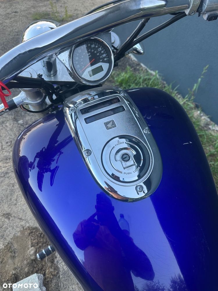 Honda VTX - 12