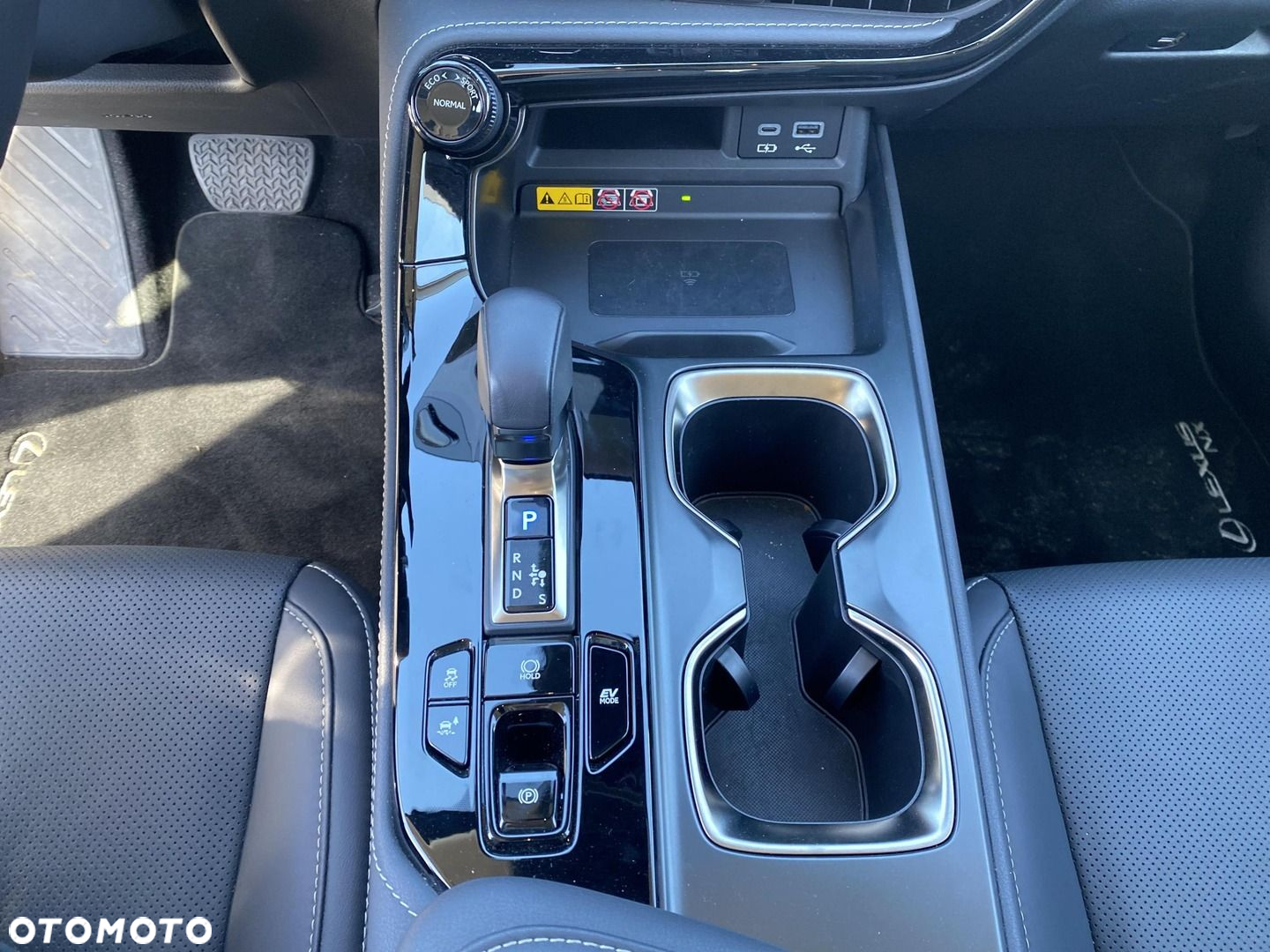 Lexus NX - 22