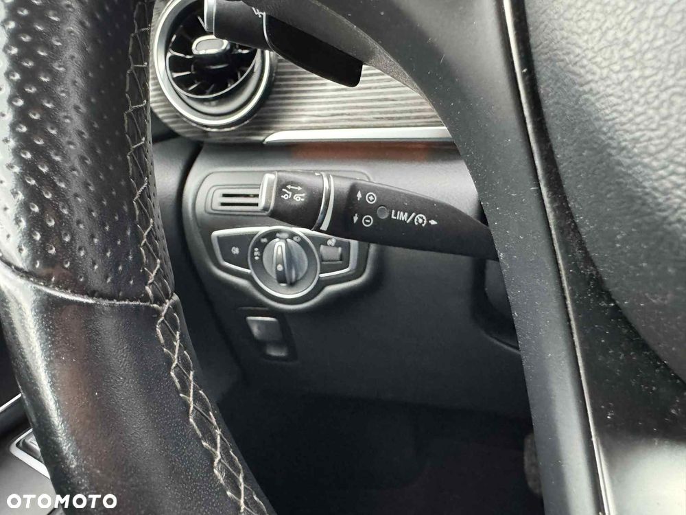 Mercedes-Benz Klasa V 250 d Avantgarde 9G-Tronic (d³ugi) - 16