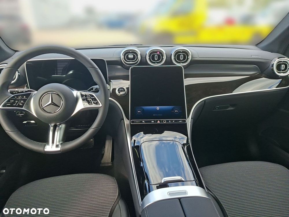 Mercedes-Benz GLC - 12