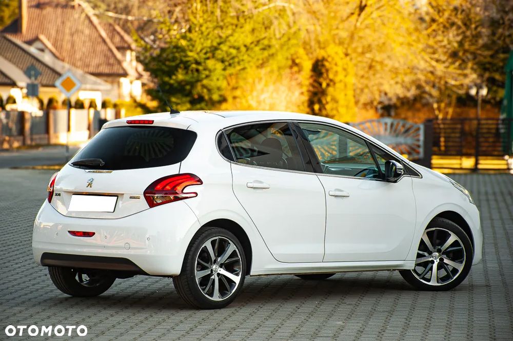 Peugeot 208 PureTech 110 Stop & Start Tech Edition - 12