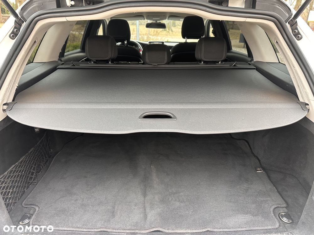 Mercedes-Benz Klasa C 180 (BlueTEC) d 7G-TRONIC Avantgarde - 32