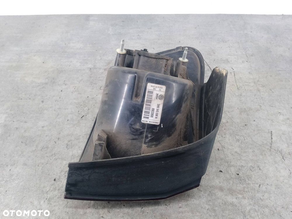 LAMPA TYLNA PRAWA VW GOLF PLUS I 5M0945096N 89033608 - 3