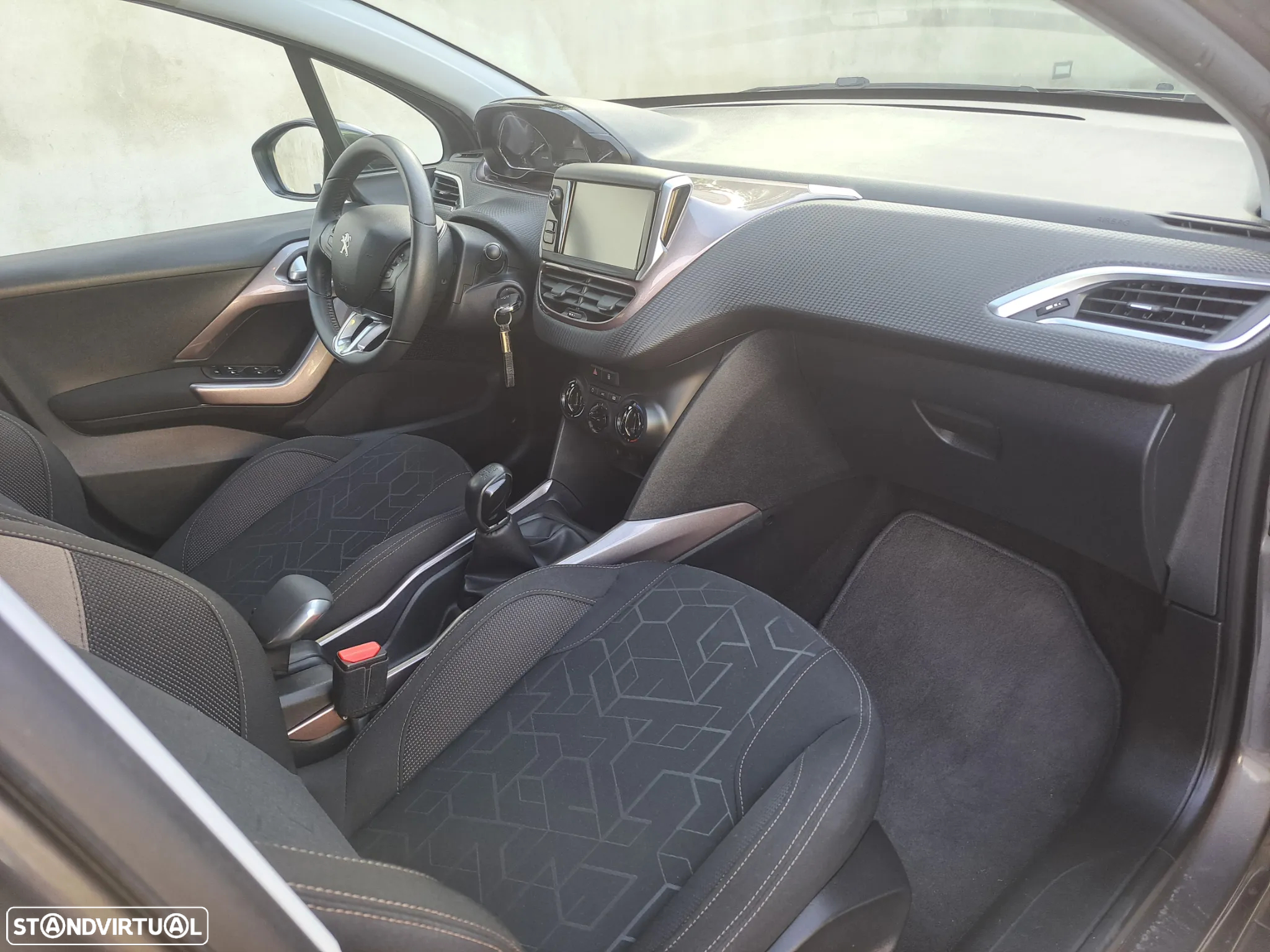 Peugeot 2008 1.2 PureTech Style - 15