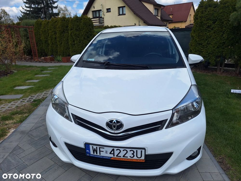 Toyota Yaris 1.4 D-4D Premium - 3
