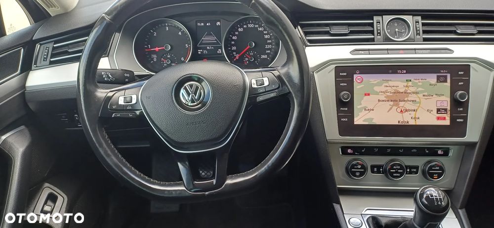 Volkswagen Passat 2.0 TDI BlueMotion Technology Highline - 5