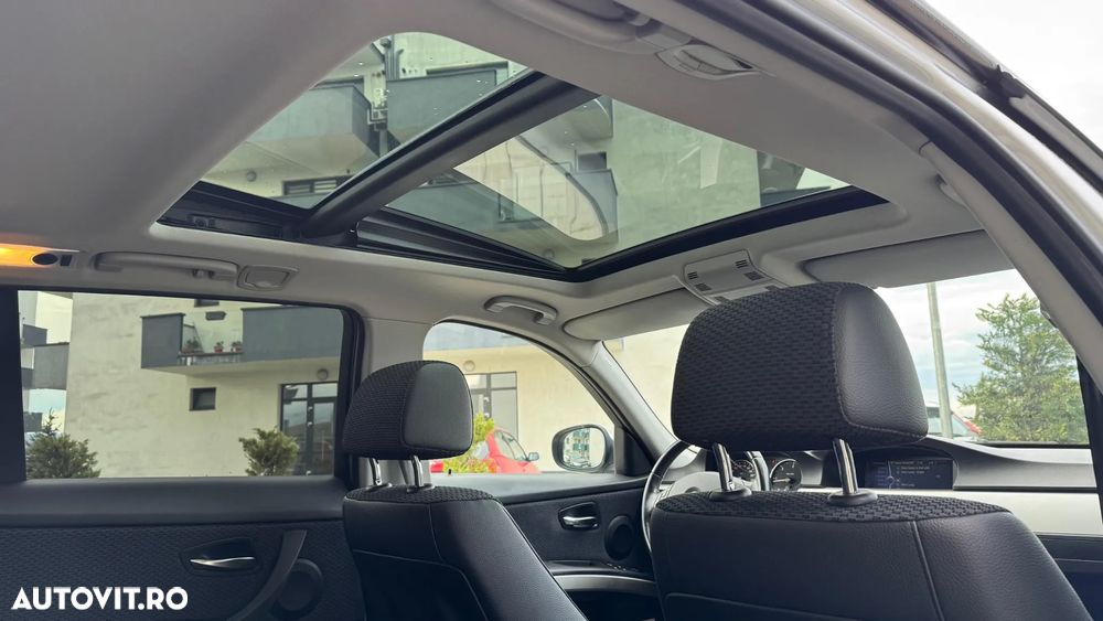 BMW Seria 3 320d DPF Touring Aut. - 17