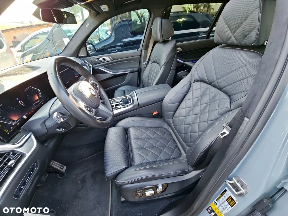 BMW X7 xDrive40i - 8