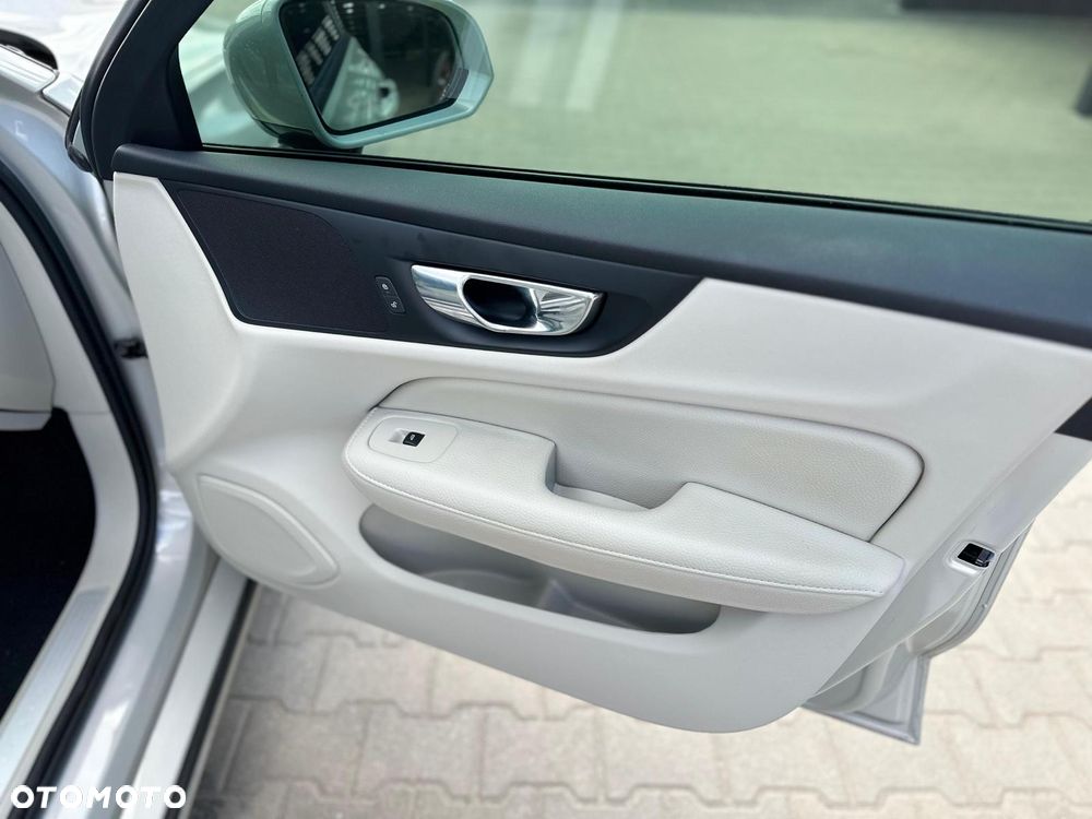 Volvo S60 T5 Inscription - 32