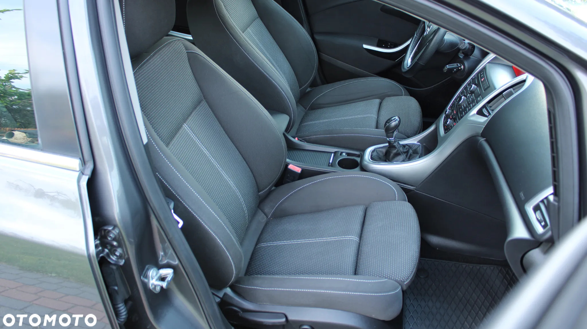 Opel Astra 1.6 Cosmo - 26