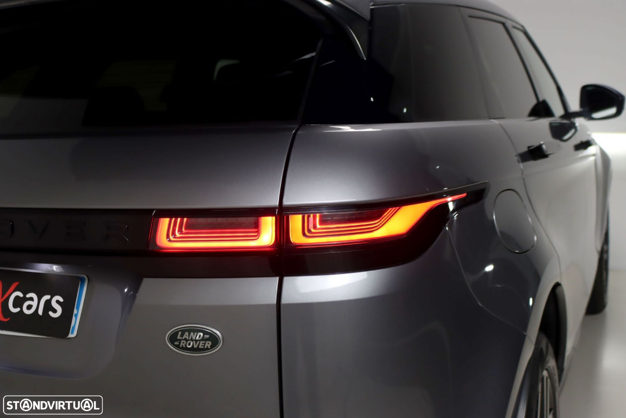 Land Rover Range Rover Evoque 2.0 D150 AWD R-Dynamic SE Auto - 10