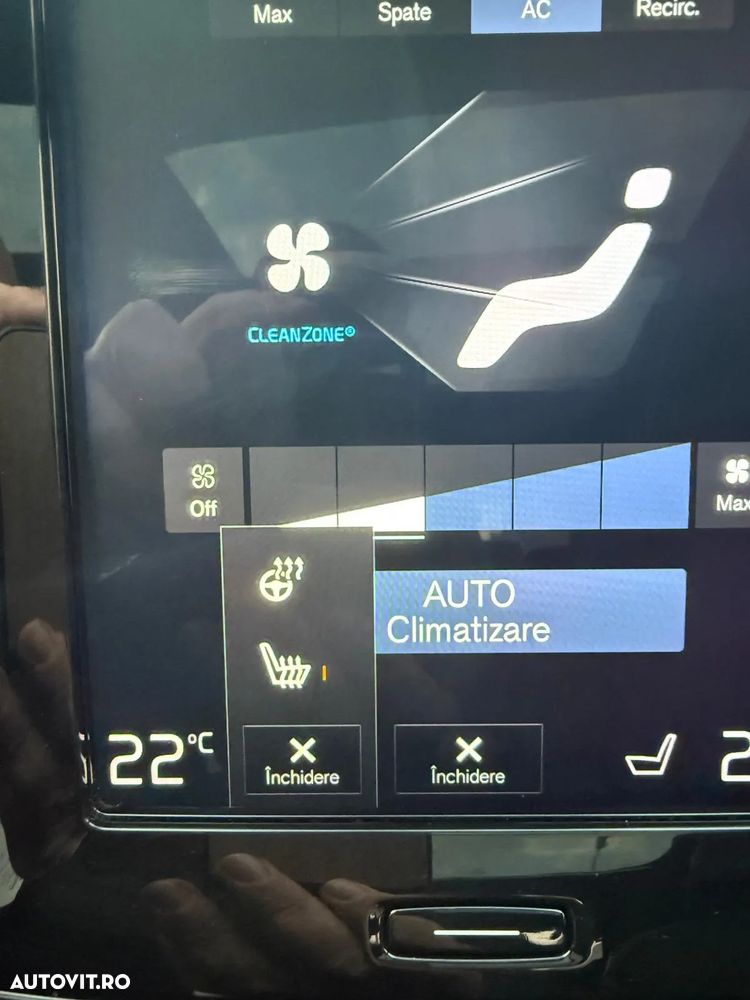 Volvo XC 40 D4 AWD R-Design - 24