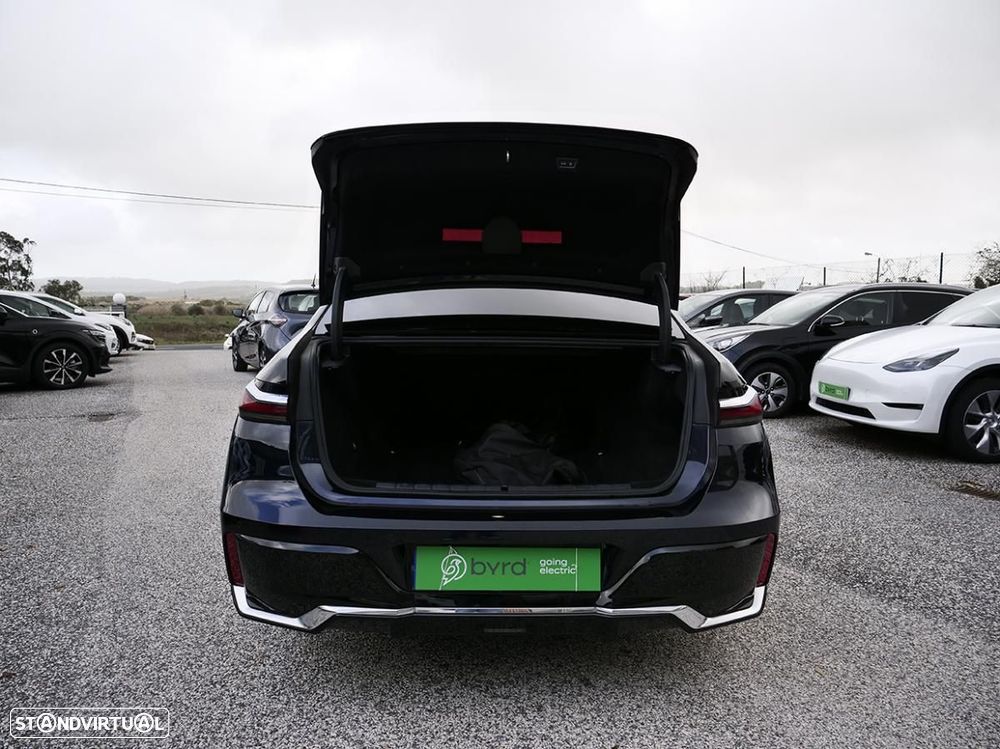 BMW i7 xDrive60 - 14