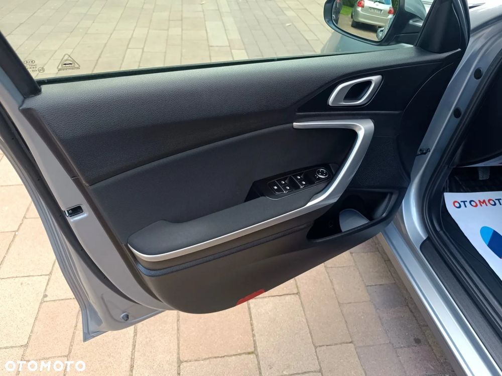 Kia Ceed 1.6 CRDi 136 ISG Spirit - 25