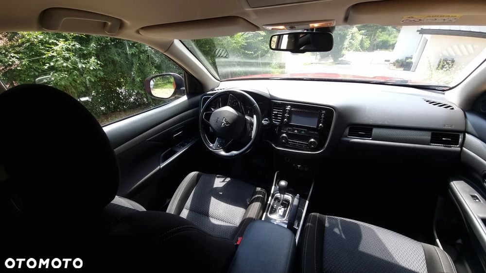Mitsubishi Outlander 2.0 Intense 4WD CVT - 19