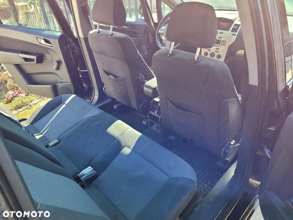 Opel Zafira - 9