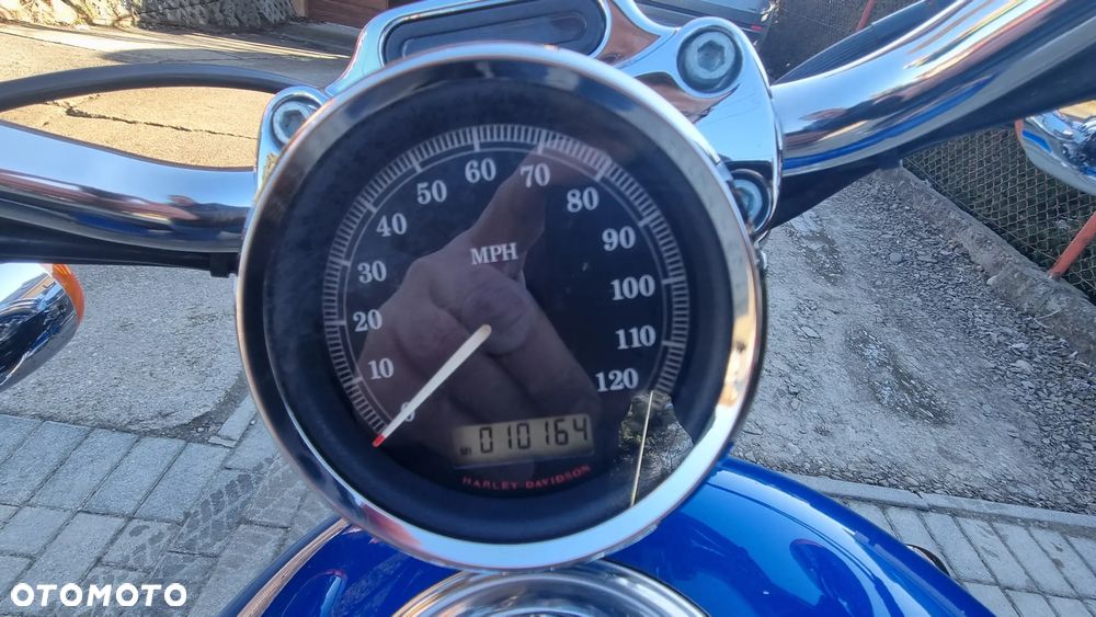 Harley-Davidson Sportster Custom 1200C - 18