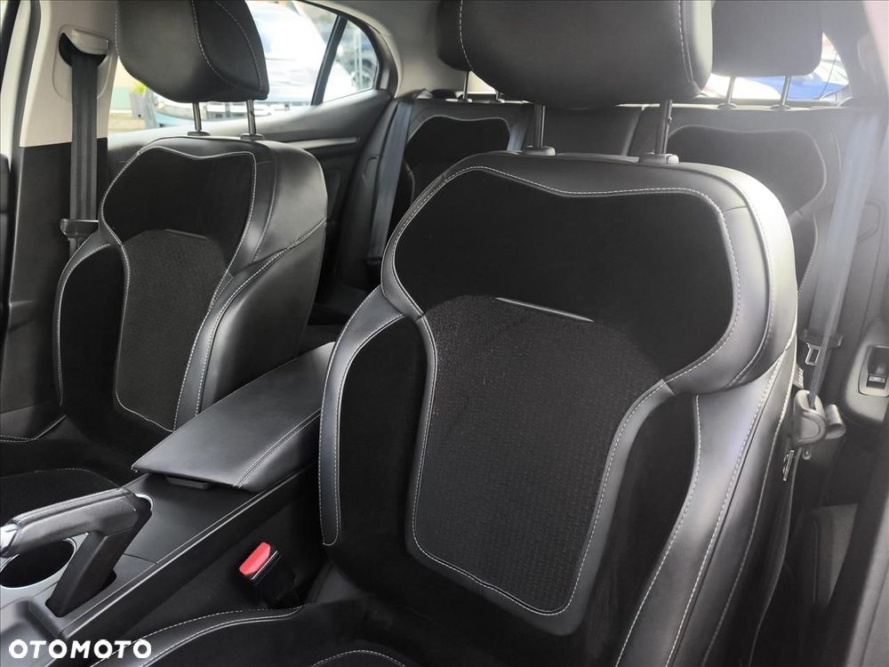 Renault Megane 1.5 Blue dCi Intens - 12