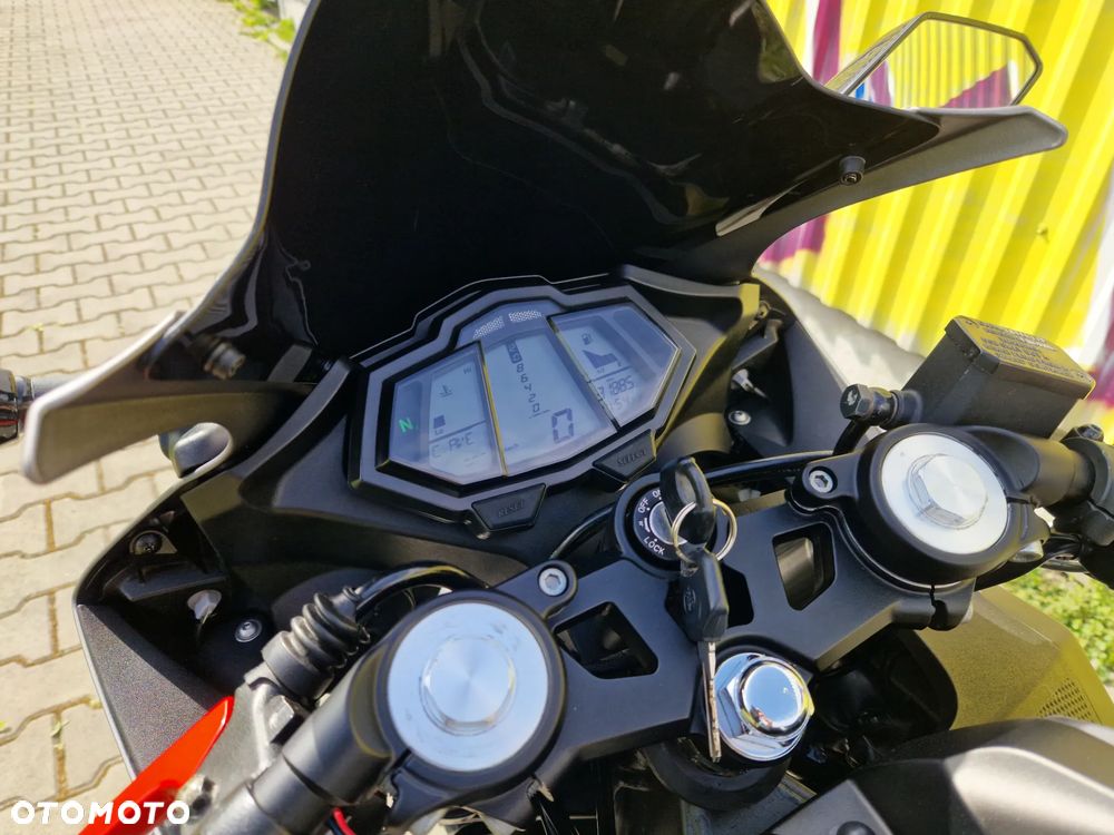 Yamaha YZF - 17