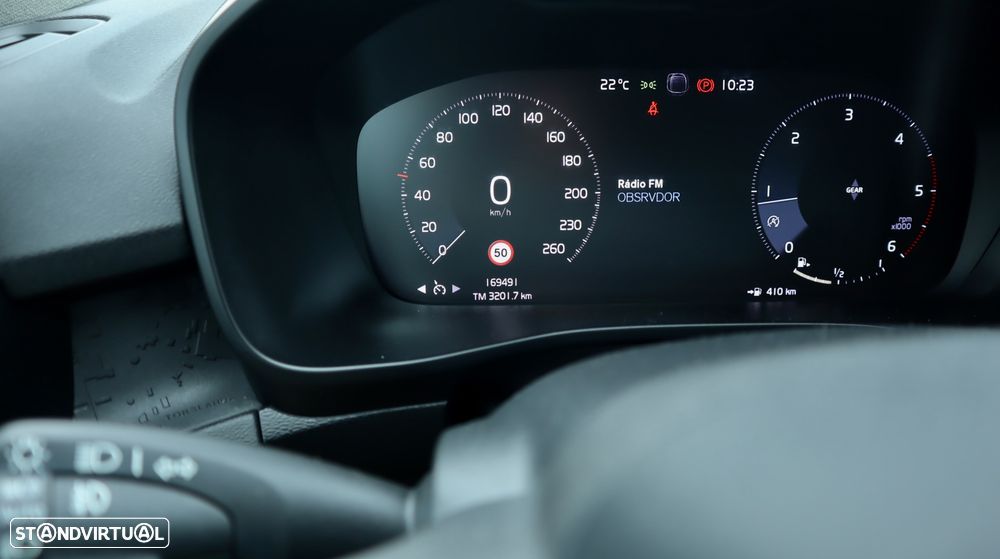Volvo XC 40 2.0 D3 - 23