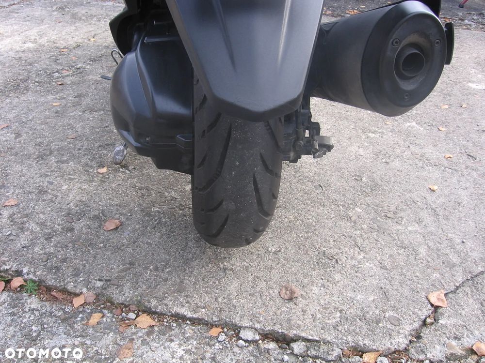 Suzuki Burgman - 8