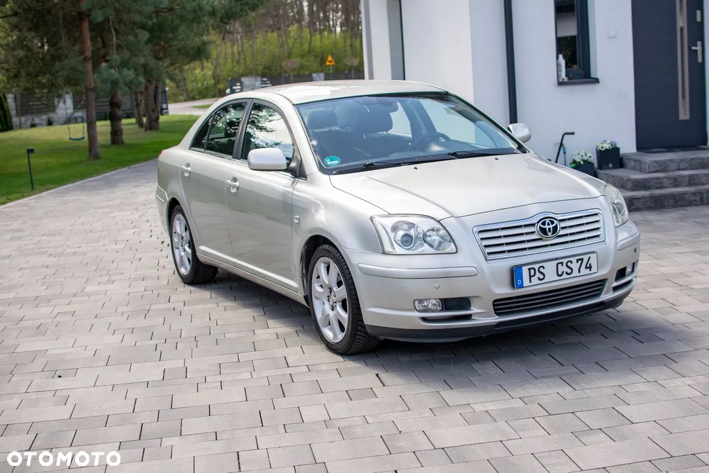 Toyota Avensis - 10