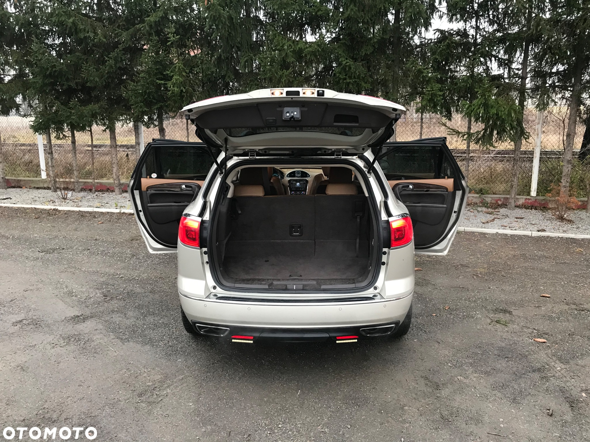 Buick Enclave - 13