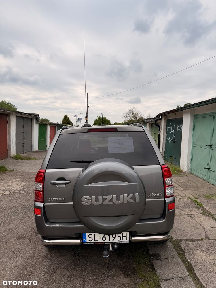 Suzuki Grand Vitara 2.0 De luxe - 4