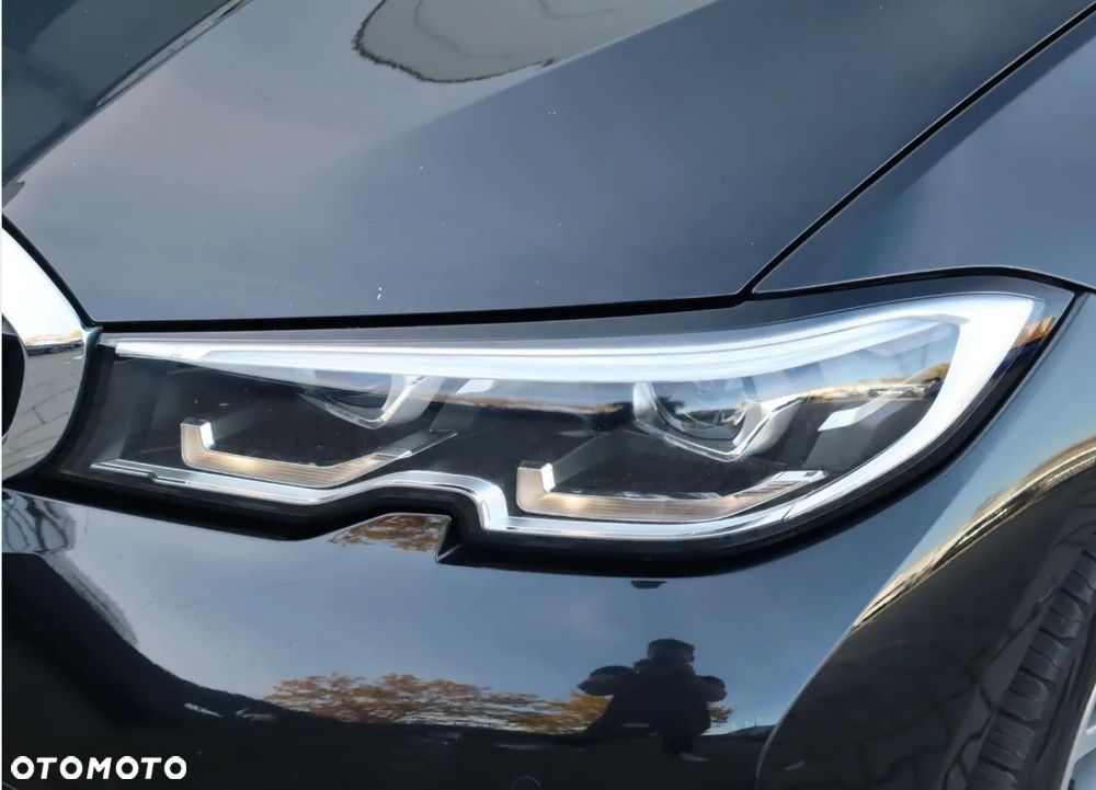 BMW Seria 3 320d Luxury Line - 19