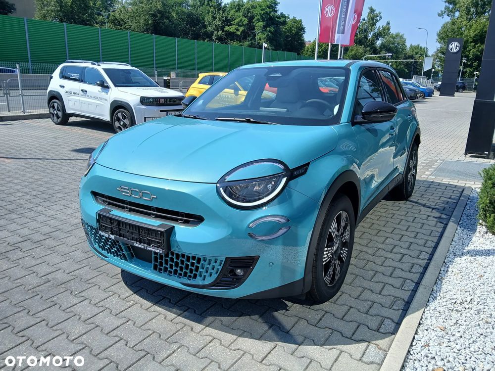 Fiat 600 1.2 Turbo Icon eDCT - 1