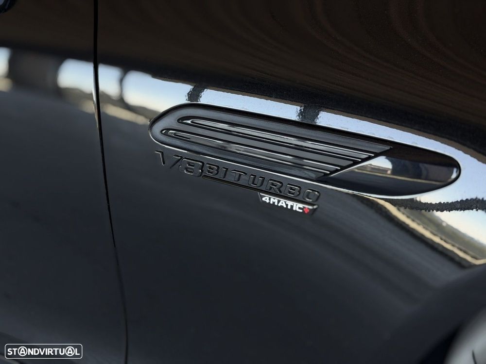 Mercedes-Benz SLS 63 AMG - 11