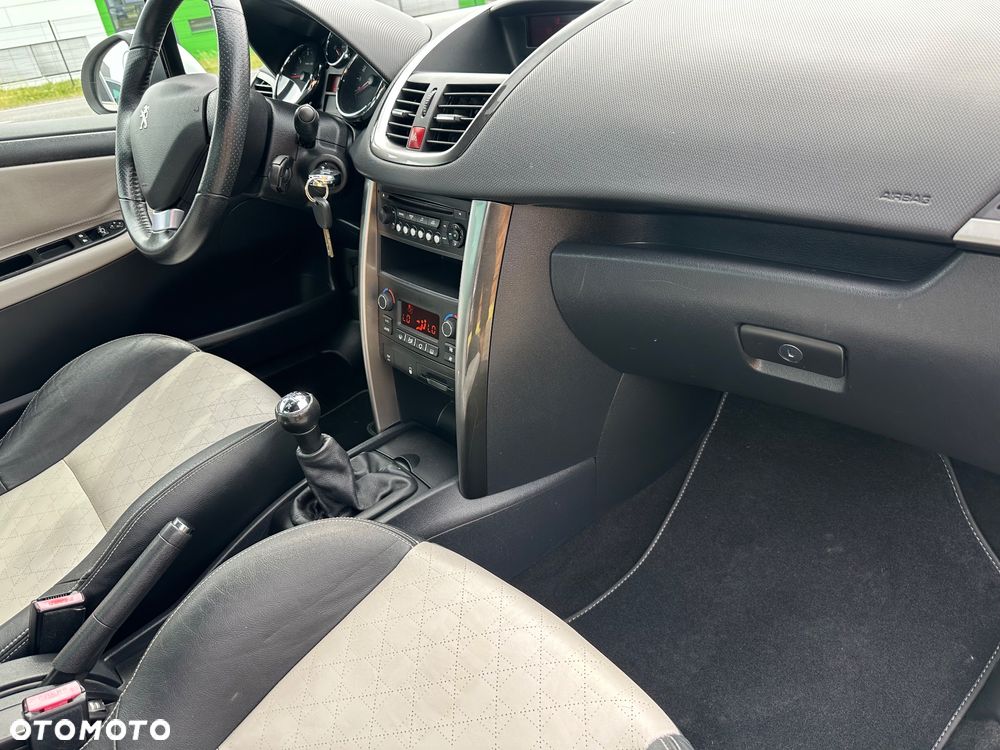 Peugeot 207 - 7