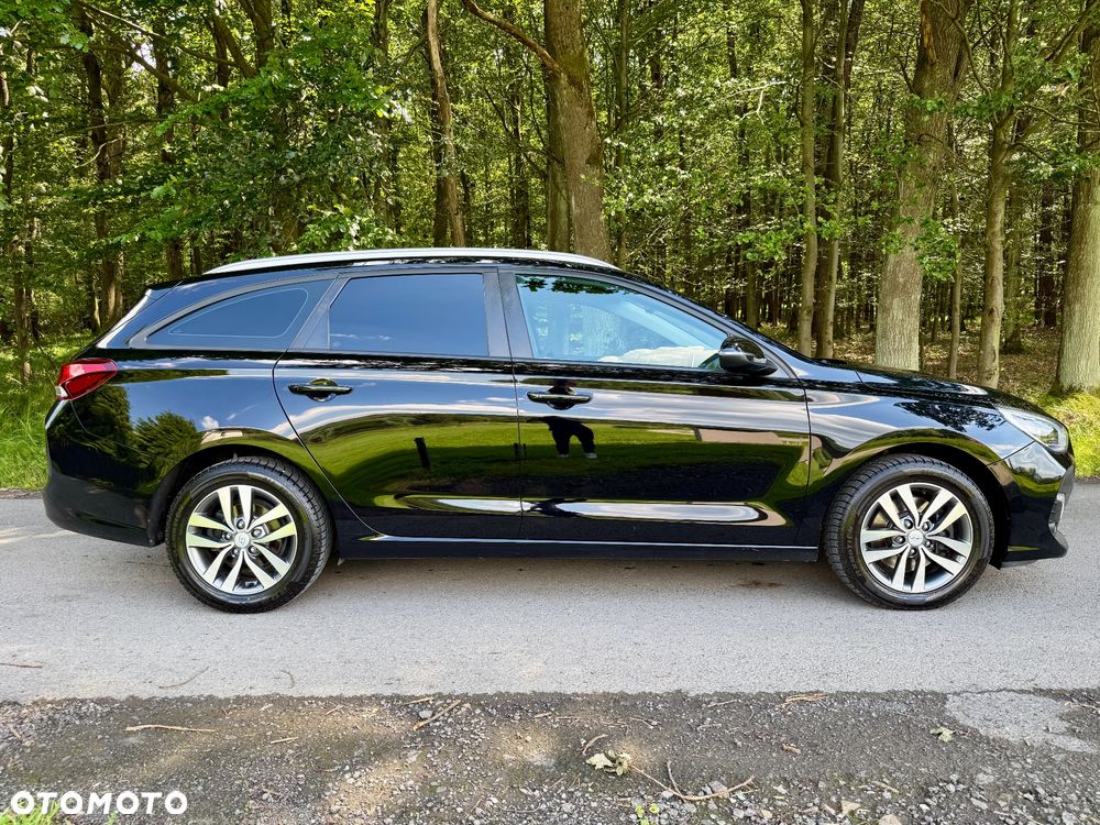 Hyundai i30 1.6 D Comfort DCT - 12