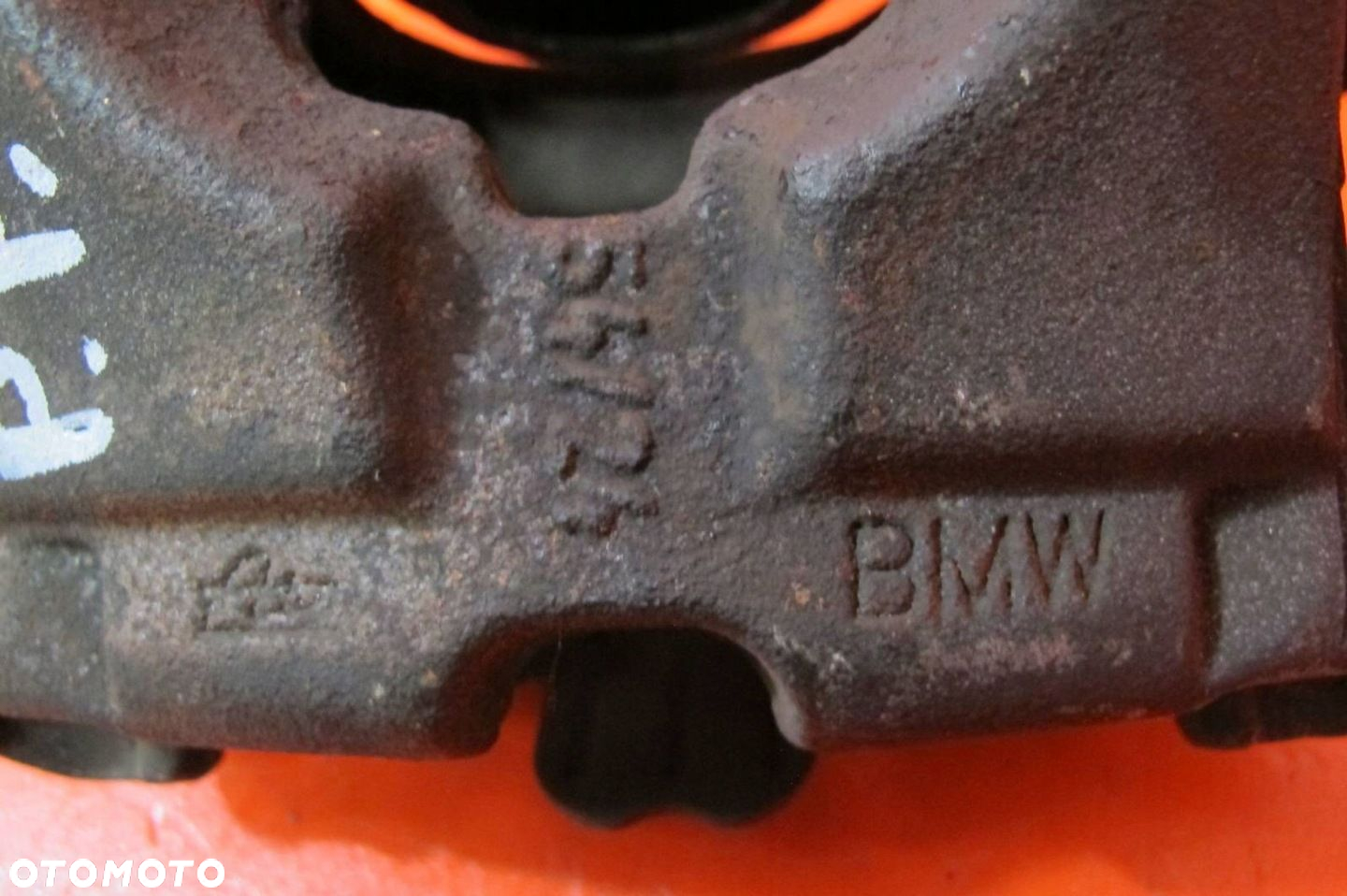 BMW 1 E87 3.0 i N52B30A E81 E89 ZACISK HAMULCOWY JARZMO PRAWY PRZÓD 54/24 - 2