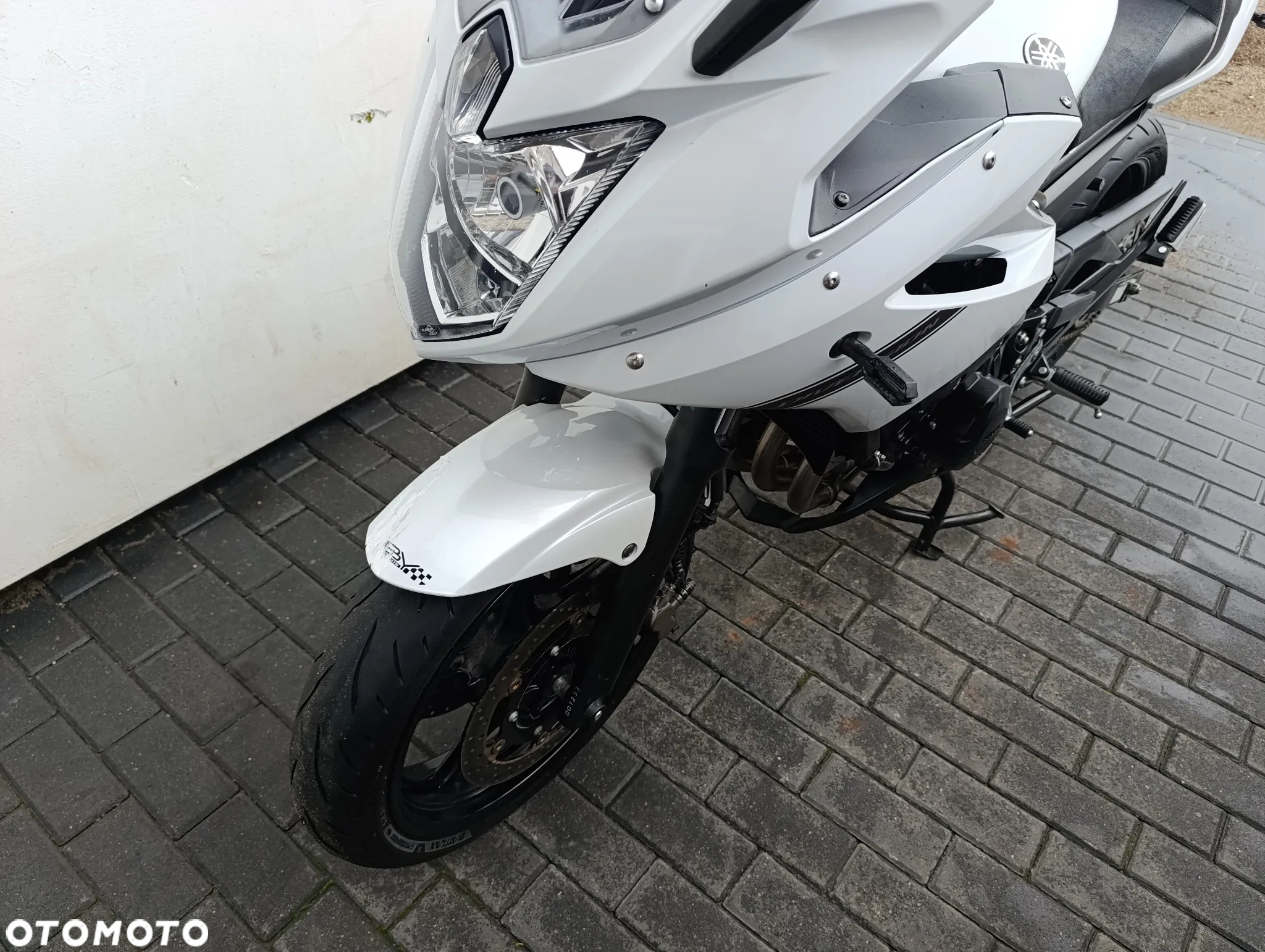 Yamaha XJ - 9