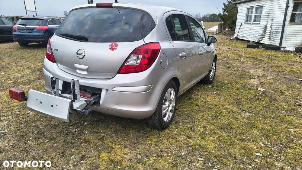 Opel Corsa 1.4 16V Satellite - 8
