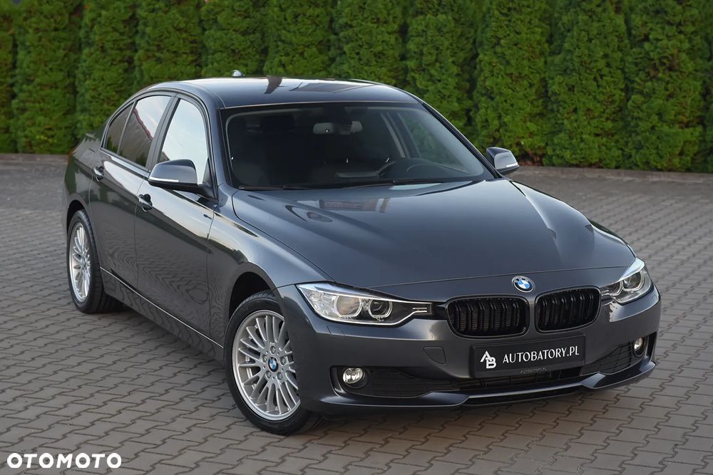 BMW Seria 3 316i - 8