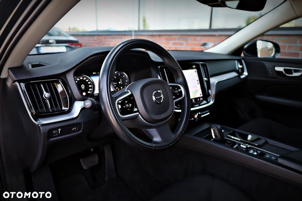 Volvo V60 B4 D Momentum - 14