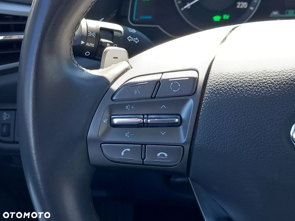 Hyundai IONIQ Hybrid Business - 19