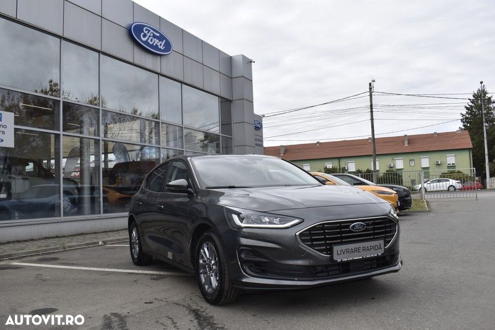 Ford Focus - 8