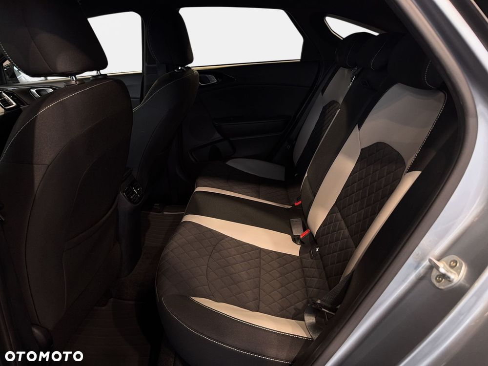 Kia ProCeed - 14