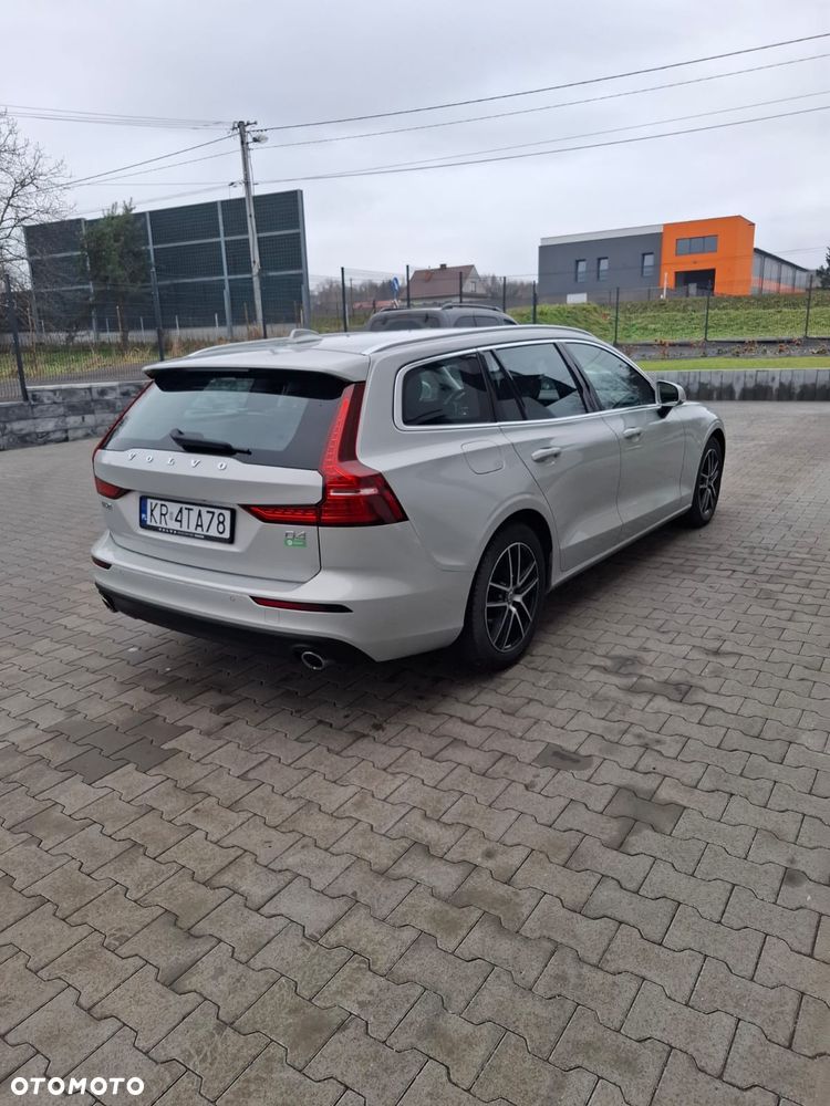 Volvo V60 D4 Momentum Pro - 9