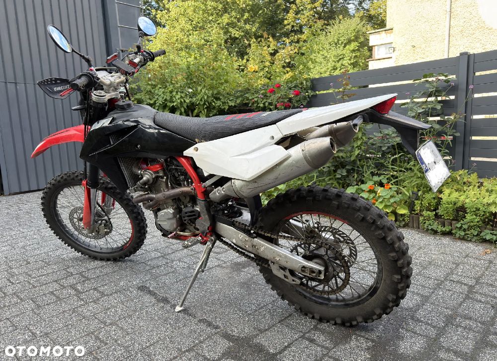 SWM RS 300 R - 4
