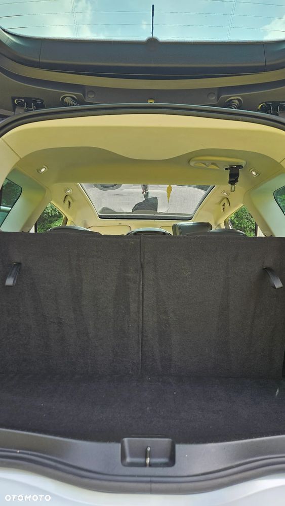 Renault Scenic 1.6 dCi Bose - 19