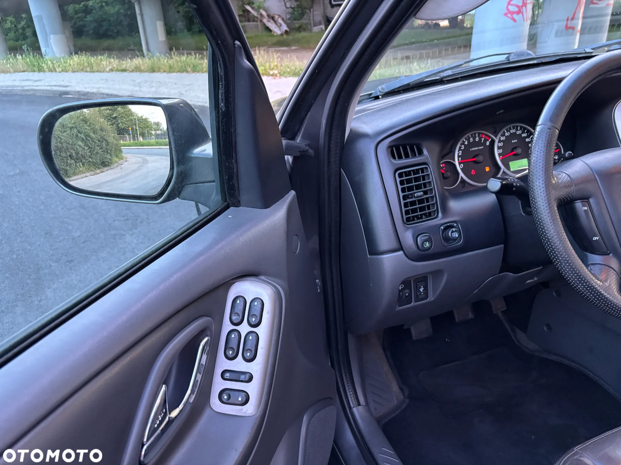 Mazda Tribute 2.3 Comfort - 20
