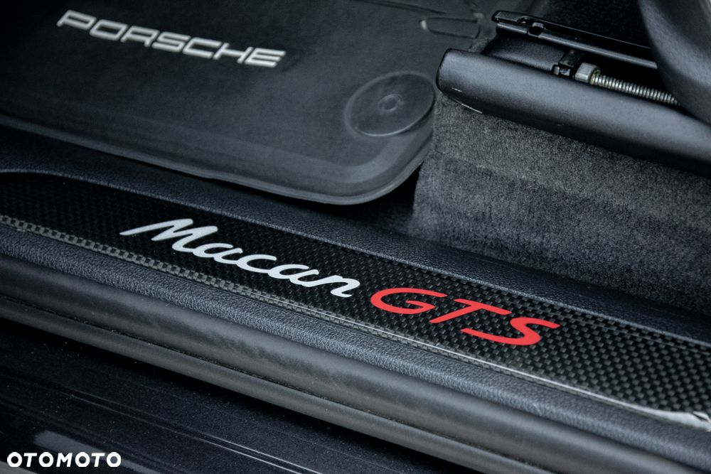 Porsche Macan - 16